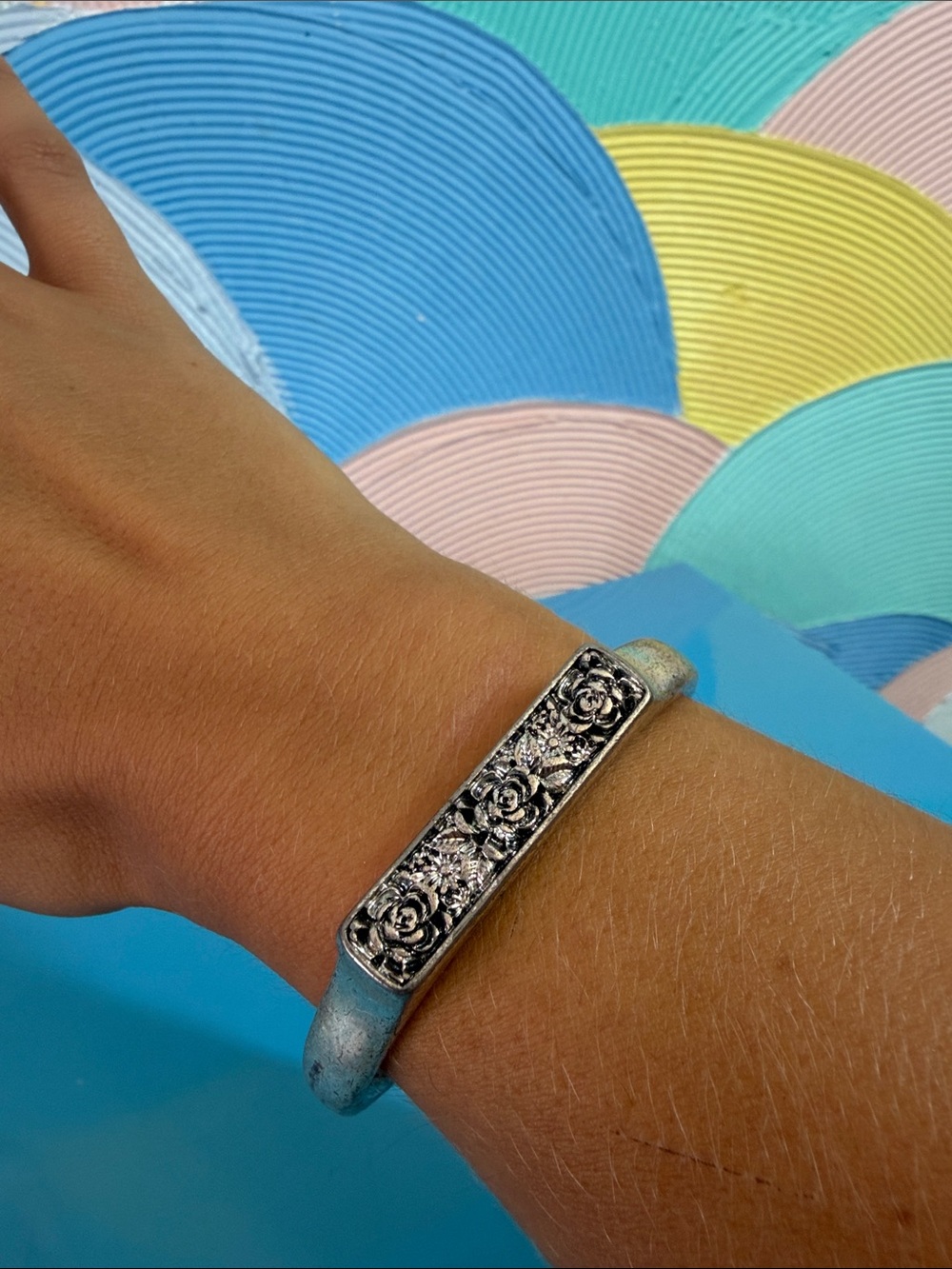 Lucky Brand Floral Relief Silver tone Women's Cuff Bracelet Small